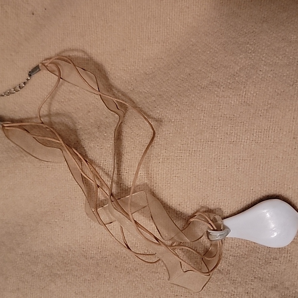 Beautiful Italian Murano glass pendant - Picture 2 of 2